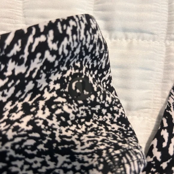 Lululemon leggings - Picture 4 of 4